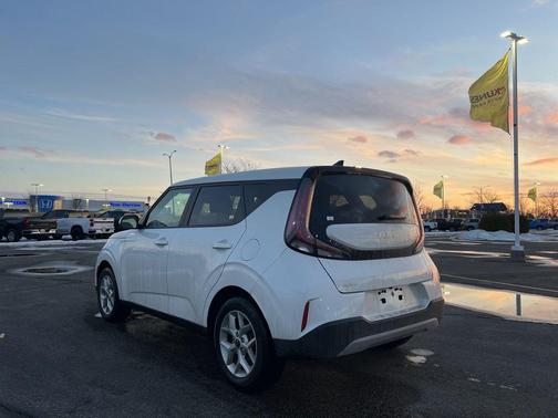 2025 Kia Soul LX