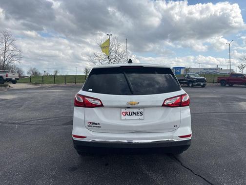 Summit White 2018 Chevrolet Equinox LT