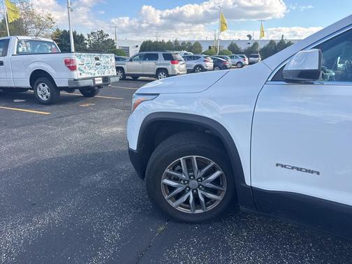2019 GMC Acadia SLE-2