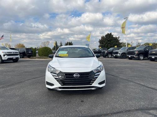 2024 Nissan Versa 1.6 S