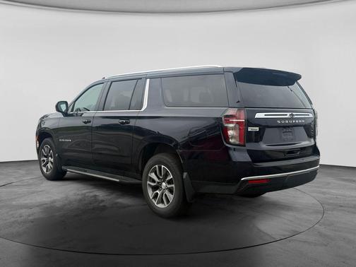 Midnight Blue Metallic 2023 Chevrolet Suburban LS