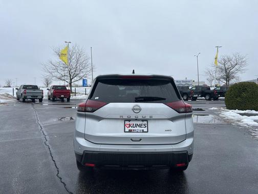 2024 Nissan Rogue S