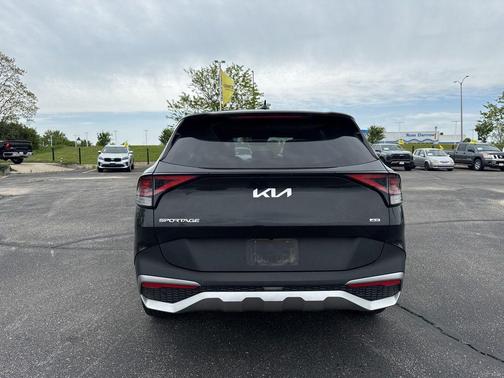 Fusion Black 2024 Kia Sportage LX