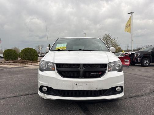 White Knuckle Clearcoat 2017 Dodge Grand Caravan SXT