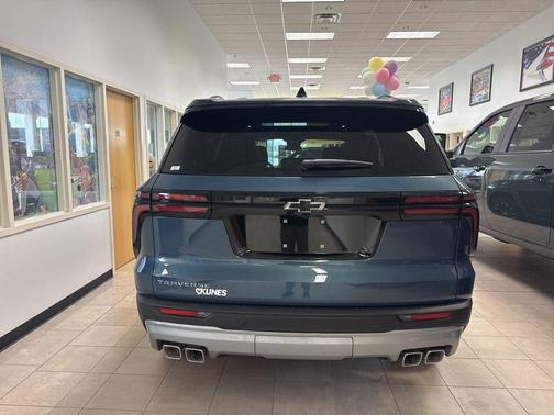 Lakeshore Blue Metallic 2026 Chevrolet Traverse LT