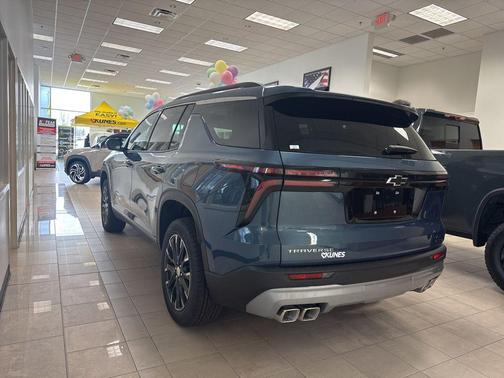 Lakeshore Blue Metallic 2026 Chevrolet Traverse LT