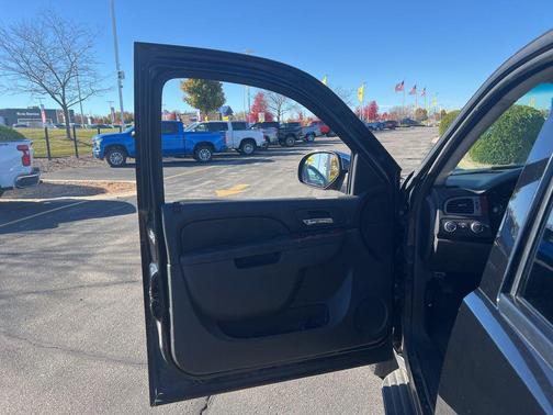 2011 Chevrolet Suburban 1500 LT