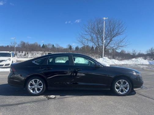 Crystal Black Pearl 2023 Honda Accord LX 1.5T