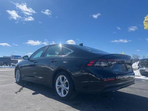 Crystal Black Pearl 2023 Honda Accord LX 1.5T