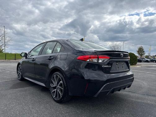 Black Sand Pearl 2021 Toyota Corolla SE