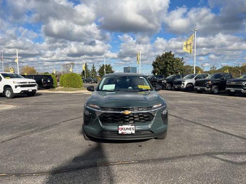 2025 Chevrolet Trax LS