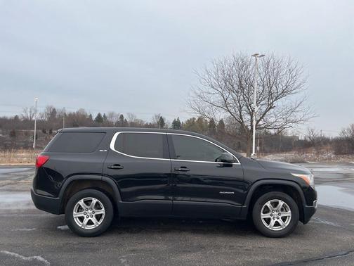 2017 GMC Acadia SLE-1