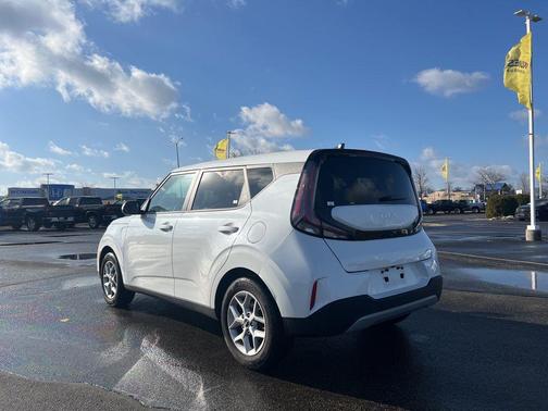 2025 Kia Soul LX