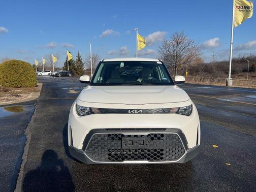 Snow White Pearl 2025 Kia Soul LX