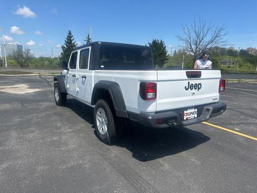 2023 Jeep Gladiator Sport S