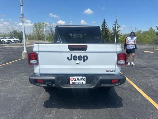 2023 Jeep Gladiator Sport S