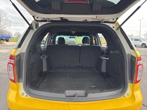 OXFORD WHITE 2014 Ford Utility Police Interceptor Base