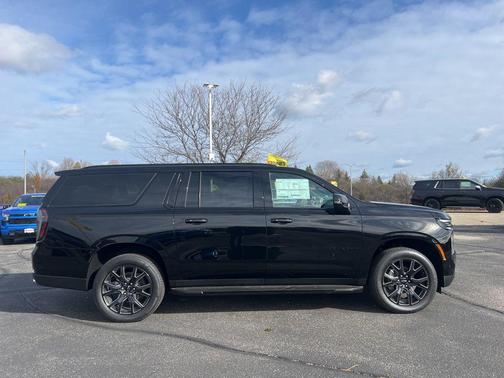 2025 Chevrolet Suburban RST