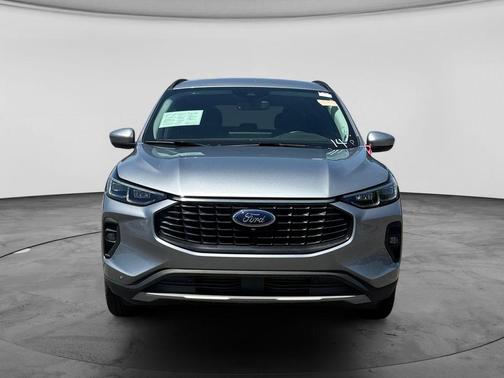 Iconic Silver Metallic 2024 Ford Escape Platinum