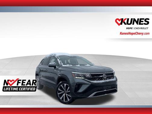 2024 Volkswagen Taos 1.5T SE