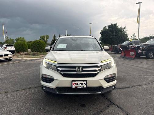 Lunar Silver Metallic 2016 Honda Pilot Touring