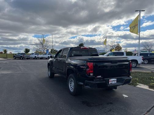 2025 Chevrolet Colorado WT