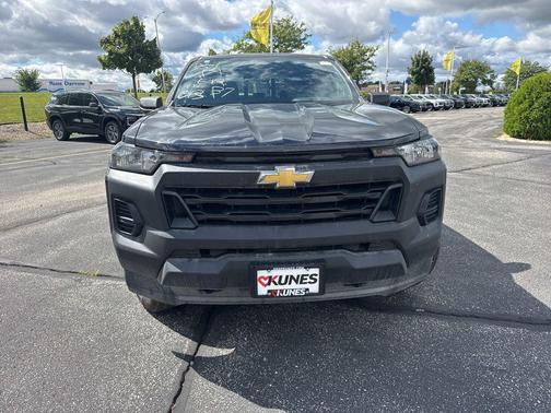 2025 Chevrolet Colorado WT