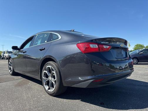 Dark Ash Metallic 2023 Chevrolet Malibu FWD 1LT