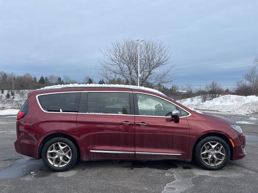 2018 Chrysler Pacifica Limited
