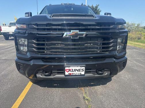 2025 Chevrolet Silverado 2500 Custom