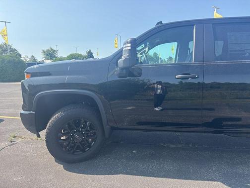2025 Chevrolet Silverado 2500 Custom