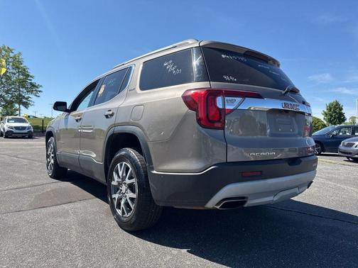 Light Stone Metallic 2023 GMC Acadia AWD SLT