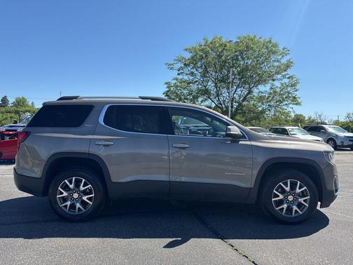 Light Stone Metallic 2023 GMC Acadia AWD SLT