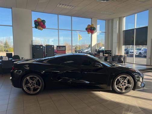 2022 Chevrolet Corvette Stingray w/1LT