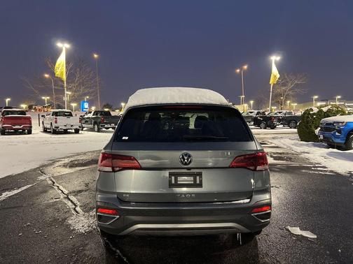 2024 Volkswagen Taos 1.5T SE