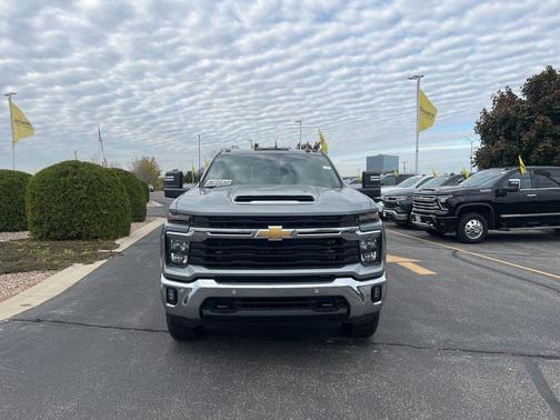 2025 Chevrolet Silverado 3500 LT