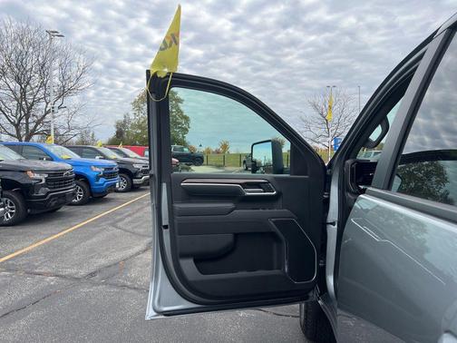 2025 Chevrolet Silverado 3500 LT