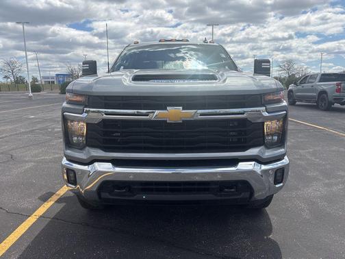 2025 Chevrolet Silverado 3500 LT