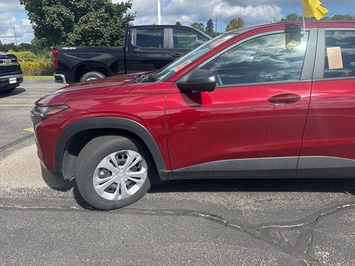 2025 Chevrolet Trax LS