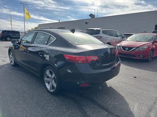 2013 Acura ILX 2.0L Technology