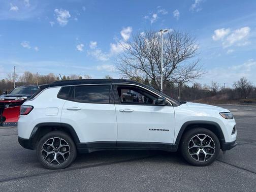 Bright White Clearcoat 2025 Jeep Compass Limited