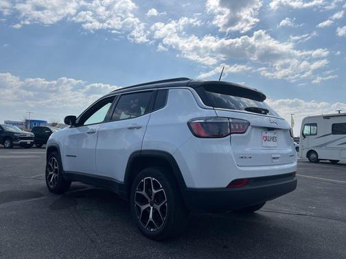 Bright White Clearcoat 2025 Jeep Compass Limited