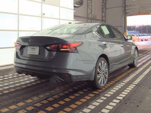 2024 Nissan Altima 2.5 SL