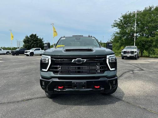 2025 Chevrolet Silverado 3500 LT