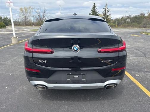 2023 BMW X4 xDrive30i