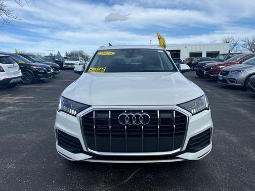 2024 Audi Q7 45 Premium Plus