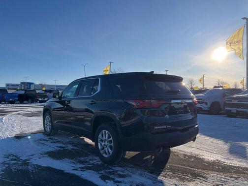 2023 Chevrolet Traverse LS