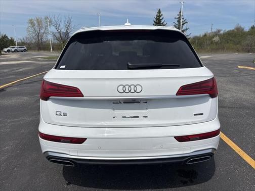 2023 Audi Q5 45 S line Premium Plus