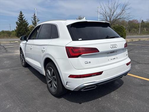 2023 Audi Q5 45 S line Premium Plus