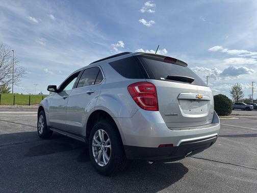 Silver Ice Metallic 2017 Chevrolet Equinox 1LT